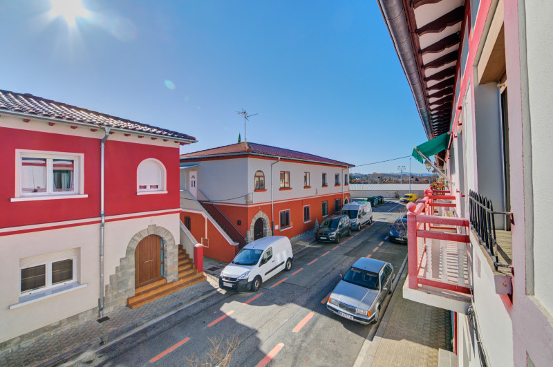 Pisos en Venta en Pamplona-Iruña en zona Chantrea con 3 habitaciones, Calle Beriain, 5