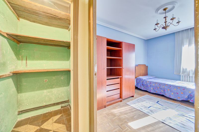 Pisos en Venta en Pamplona-Iruña en zona Chantrea con 3 habitaciones, Calle Beriain, 5