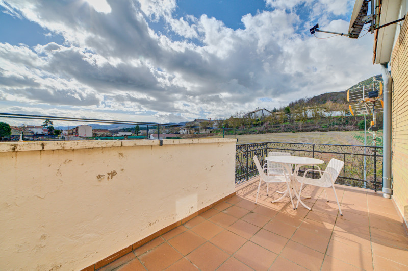 Casas o chalets en Venta en Monreal con 4 habitaciones, Carretera Jaca, 2