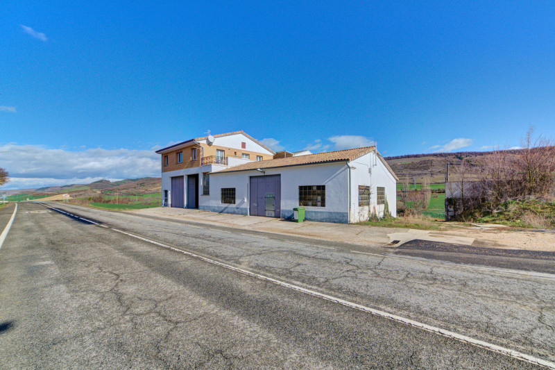 Casas o chalets en Venta en Monreal con 4 habitaciones, Carretera Jaca, 2