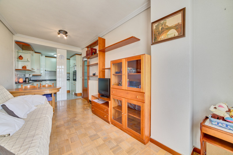 Pisos en Venta en Pamplona-Iruña en zona Echavacoiz norte con 2 habitaciones, Remiro de Goñi 38