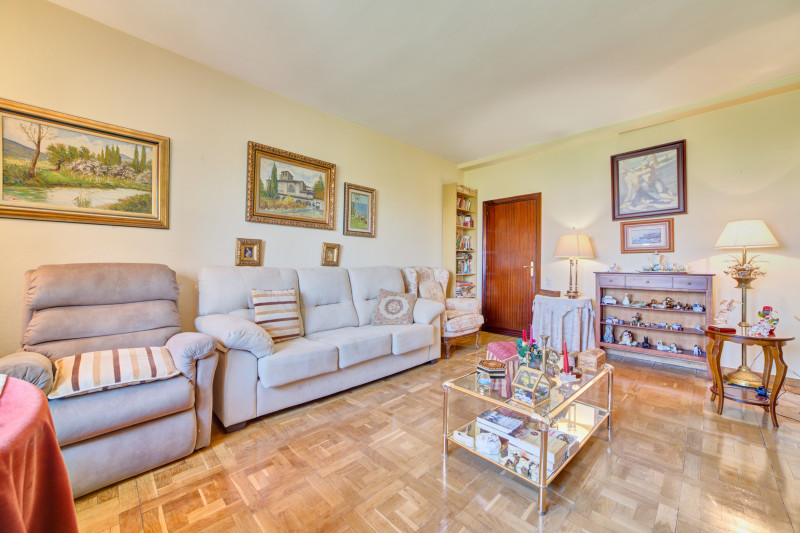 Pisos en Venta en Pamplona-Iruña en zona 1 ensanche con 6 habitaciones, Calle Navas de Tolosa, 29