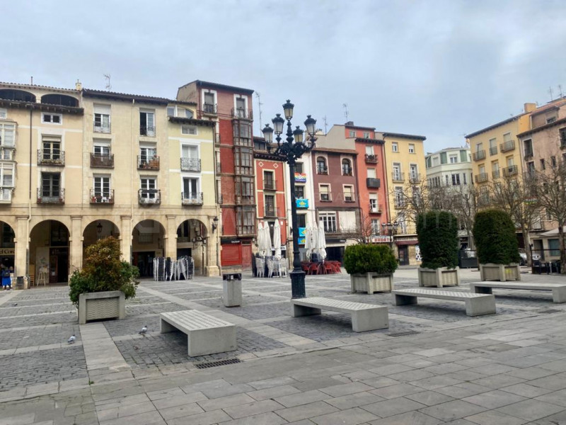 PISO EN VENTA CASCO ANTIGUO , PLAZA DEL MERCADO. PISO EN VENTA CASCO ANTIGUO , PLAZA DEL MERCADO.