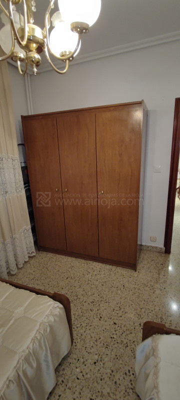 Pisos en Venta en LogroÃ±o Ref 333 Foto 35-Carrousel