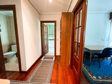 SE ALQUILA PISO DE DOS DORMITORIOS EN AMPUERO