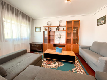 SE ALQUILA PISO DE DOS DORMITORIOS EN AMPUERO