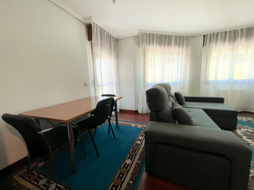 SE ALQUILA PISO DE DOS DORMITORIOS EN AMPUERO