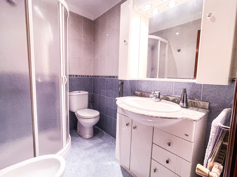 <p>Castellón d Empúries; Town house for investment of 2 floors</p>