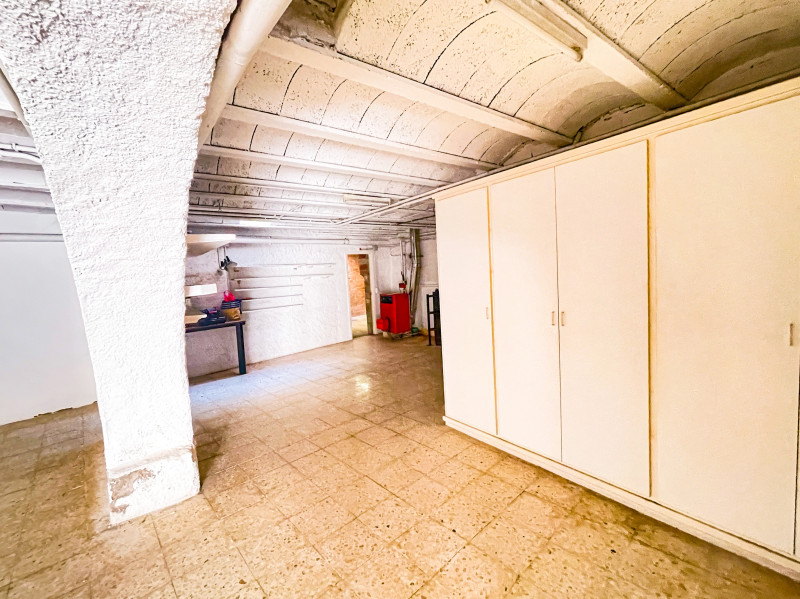 <p>Castellón d Empúries; Town house for investment of 2 floors</p>
