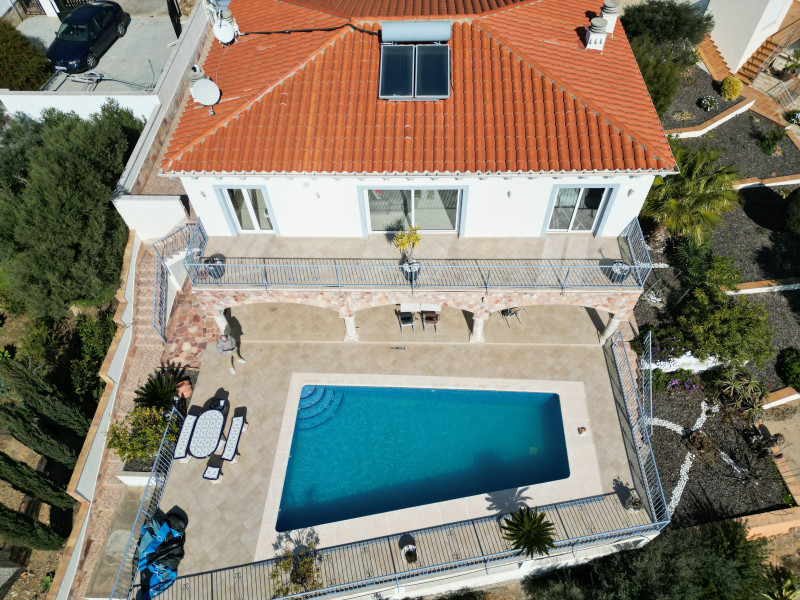 <p>House with sea views</p>