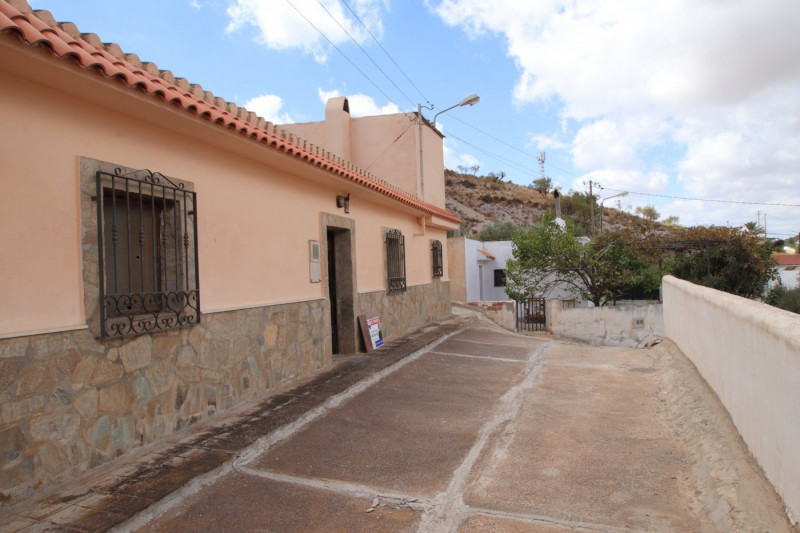 CASA DE CAMPO EN LA HERRADURA (SORBAS)