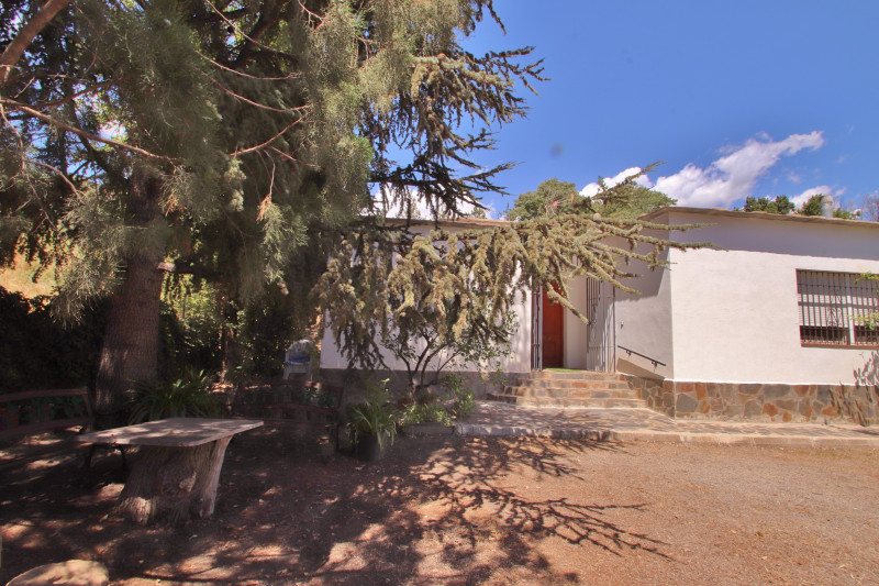 Finca con Chalet en pleno Parque Natural de Sierra Nevada