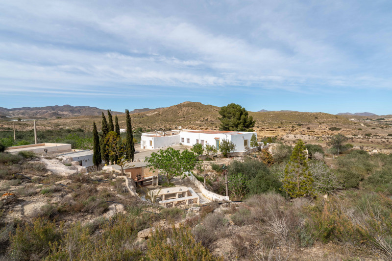 CASA CORTIJO EN UN LUGAR CON ENCANTO