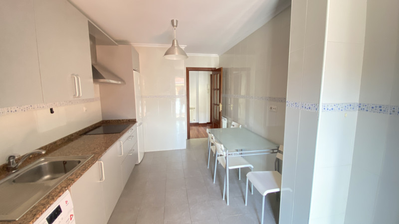 ALQUILER EN HOZNAYO 3 HAB-2 BAÑOS-GARAJE-TRASTERO